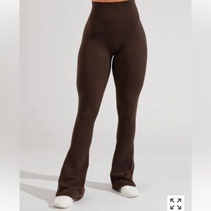 Buffbunny Foxy Flare Leggings - Journey Dark Brown- NWOT